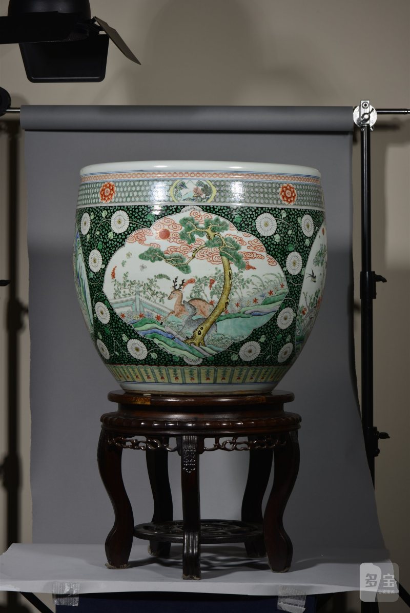 清中期 五彩开窗花鸟鱼意图大缸 - 图5